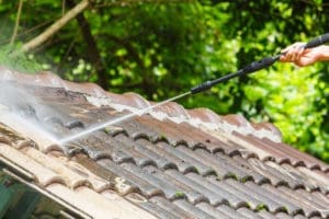 hire professional Panama City roofing contractors to maintain and clean your roof