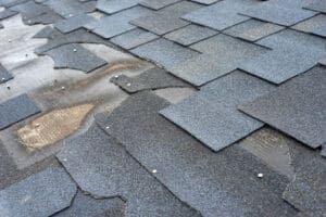 roofing companies in Pensacola inspect and repair storm damages